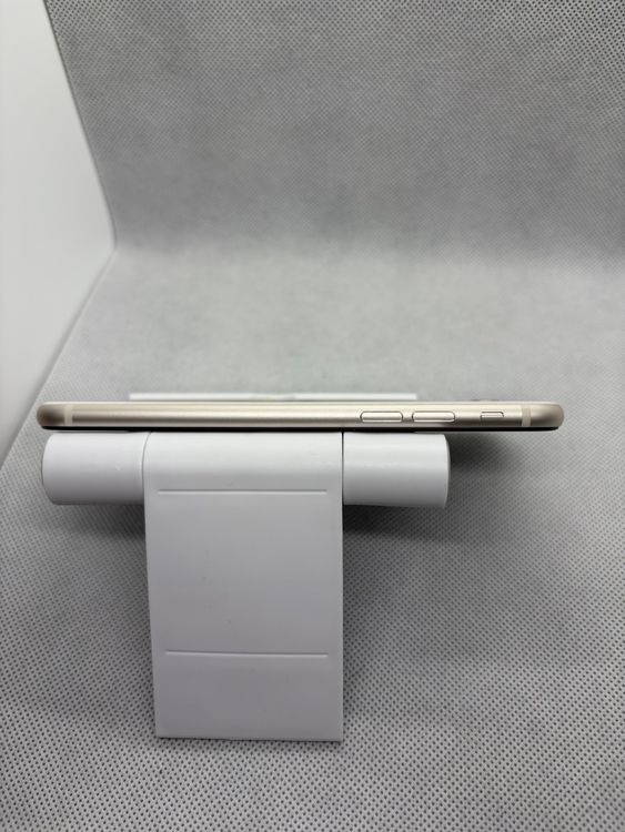 ���ϥԥͥ��ͥå� SIM�ե꡼ iPhoneSE ��3���� 64GB �������饤�� �Хåƥ꡼95%