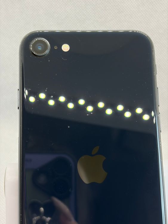���Хåƥ꡼85% SIM�ե꡼ iPhoneSE ��3���� 64GB �ߥåɥʥ���