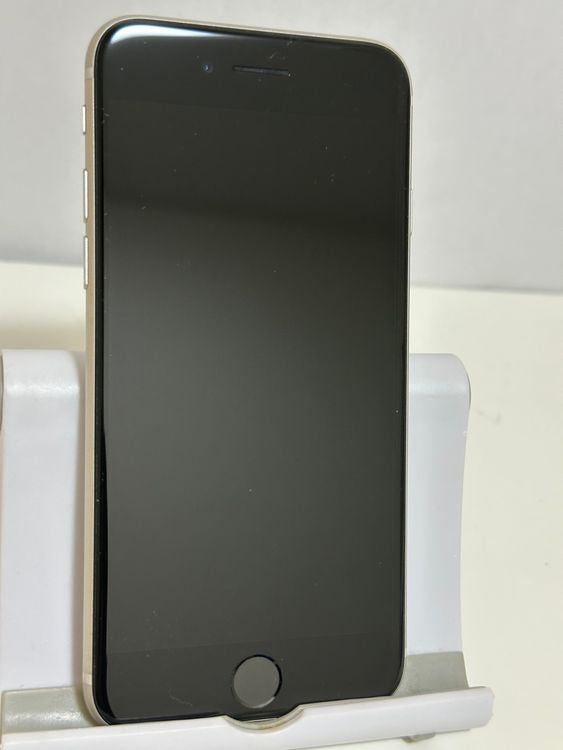 ���Хåƥ꡼80% SIM�ե꡼ iPhoneSE ��3���� 64GB �������饤��
