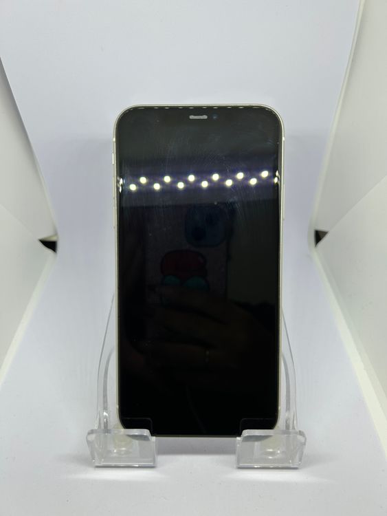 ��SIM�ե꡼ iPhone11  64GB �ۥ磻�� �Хåƥ꡼74%