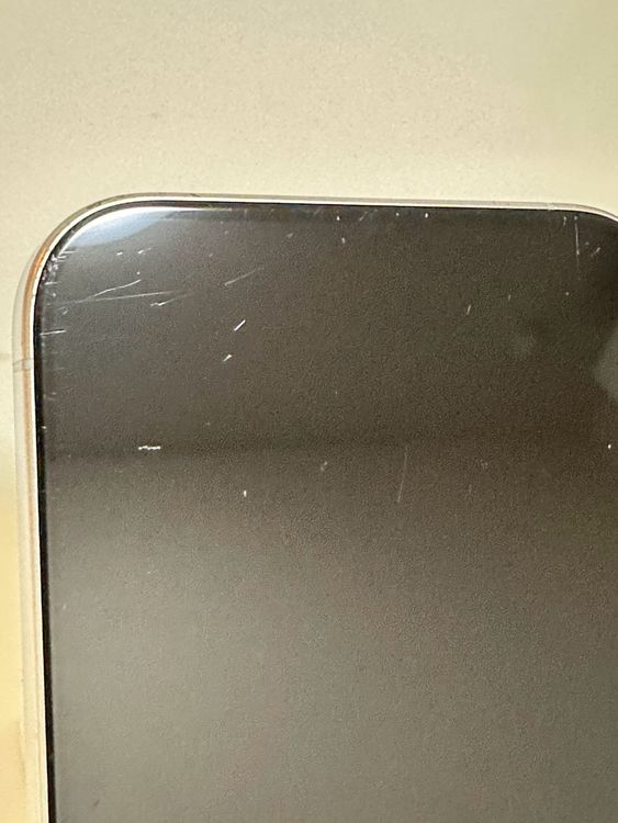 ���Хåƥ꡼90% SIM�ե꡼ iPhone15Pro 256GB �ۥ磻�ȥ����˥���