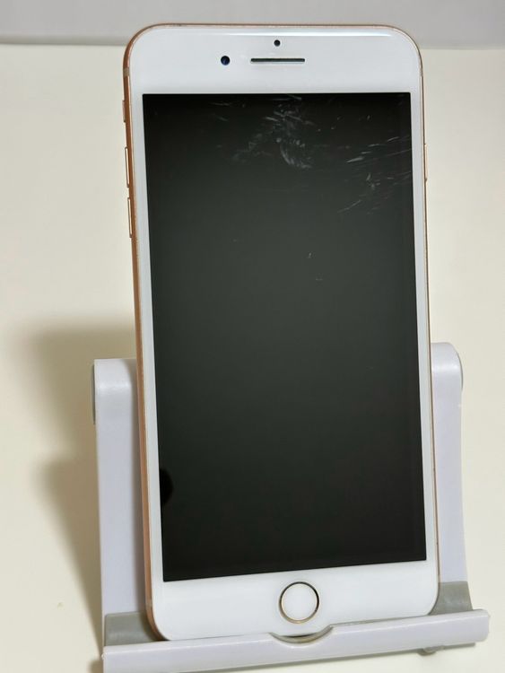 ���Хåƥ꡼84% SIM�ե꡼ iPhone8Plus 64GB �������