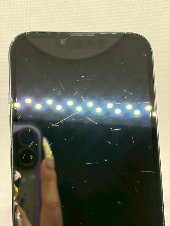 ���Хåƥ꡼81% SIM�ե꡼ iPhone14 128GB �ߥåɥʥ���