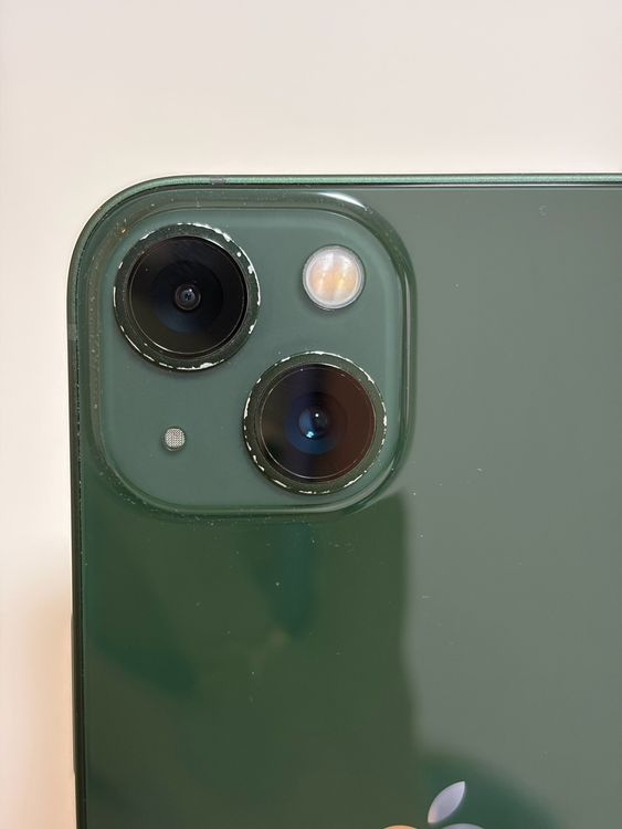 ���Хåƥ꡼81% SIM�ե꡼ iPhone13 128GB ���꡼��