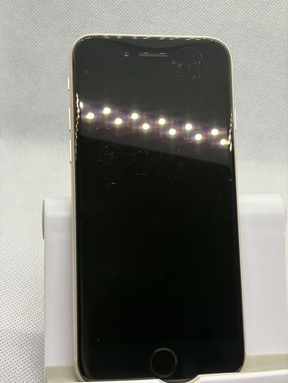 ���Хåƥ꡼91% SIM�ե꡼ iPhoneSE ��3���� 64GB �������饤��