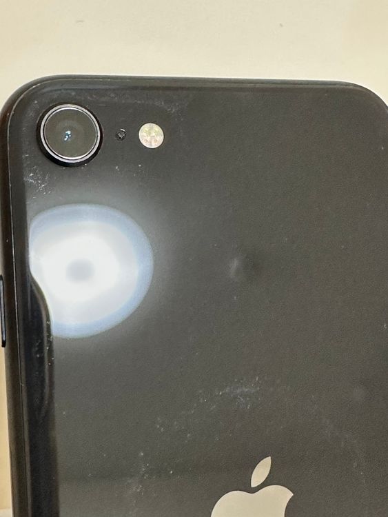 ���Хåƥ꡼81% SIM�ե꡼ iPhoneSE ��2���� 64GB �֥�å�