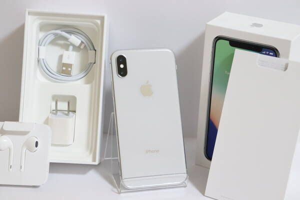 ムスビー｜〇1年保証付き 超美品 SIMフリー iPhoneX 64GB シルバー  
