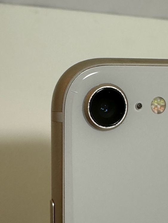 ��SIM�ե꡼ iPhoneSE ��3���� 128GB �������饤��