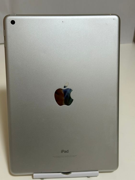 ���Хåƥ꡼84% iPad ��5���� 32GB ����С� Wi-Fi��ǥ�