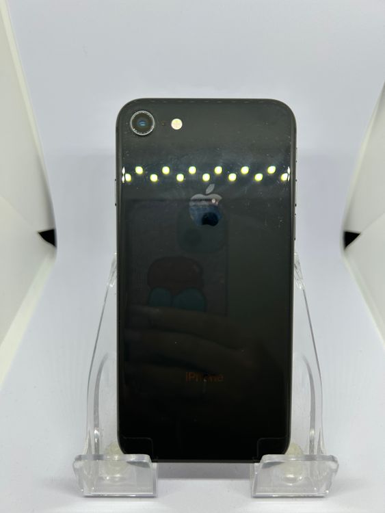 ��SIM�ե꡼ iPhone8  64GB ���졼