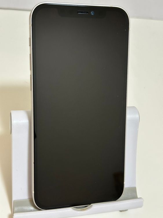 ���Хåƥ꡼83% SIM�ե꡼ iPhone12 128GB �ۥ磻��