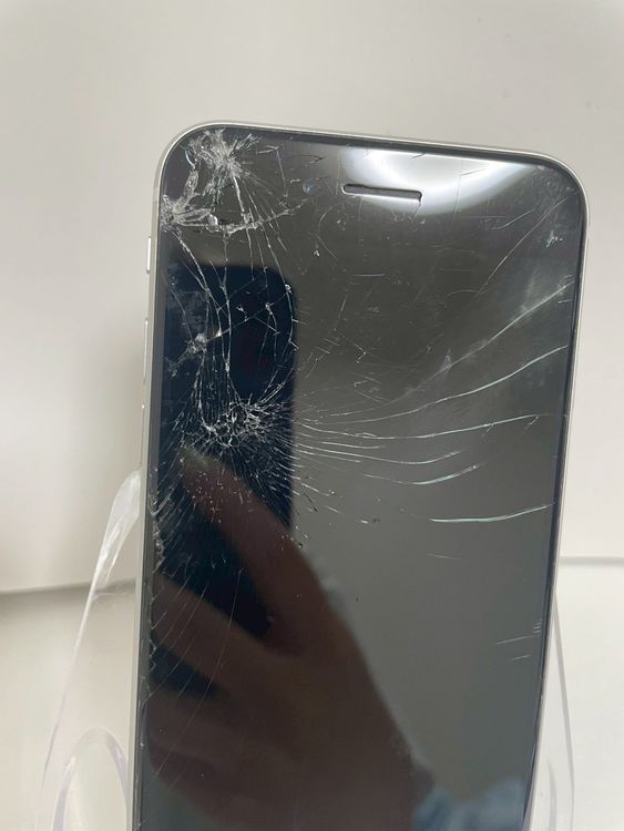 ϥԥͥͥå SIMե꡼ iPhoneSE裲  64GB ۥ磻 Хåƥ꡼80%