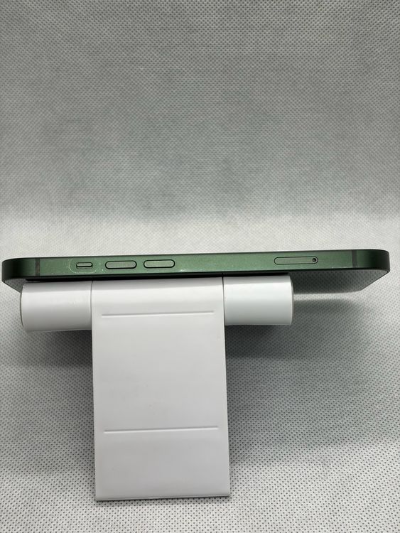 ��Ķ���� SIM�ե꡼ iPhone13 128GB ���꡼�� �Хåƥ꡼83%