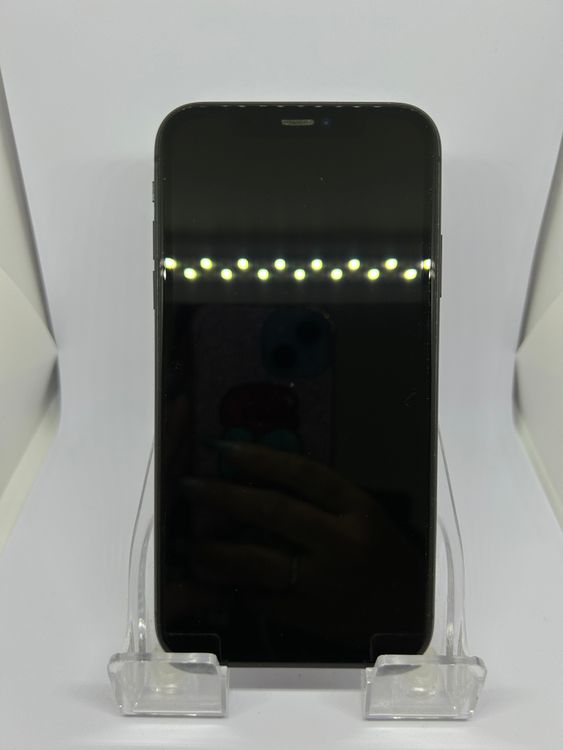 ��SIM�ե꡼ iPhone11  64GB �֥�å� �Хåƥ꡼75%