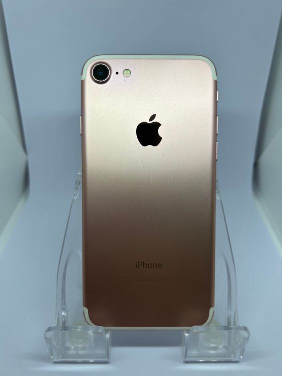 ��SIM�ե꡼ iPhone7  32GB ������ �Хåƥ꡼82%