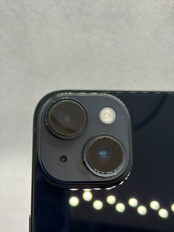 ���Хåƥ꡼88% SIM�ե꡼ iPhone14 256GB �ߥåɥʥ���