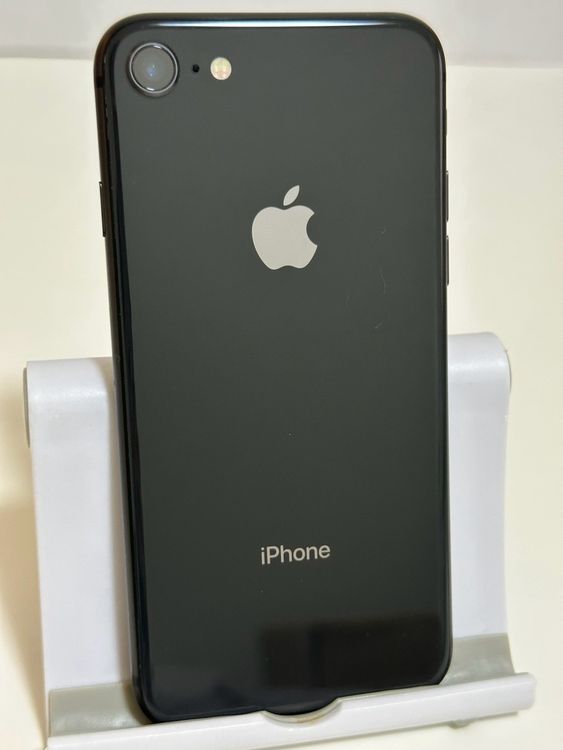 ���Хåƥ꡼88% SIM�ե꡼ iPhone8 64GB ���ڡ������쥤