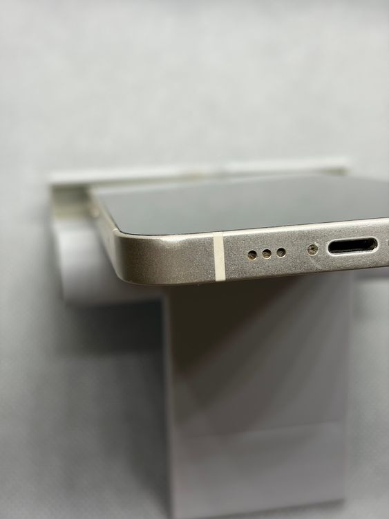 ���Хåƥ꡼86% SIM�ե꡼ iPhone14 128GB �������饤��