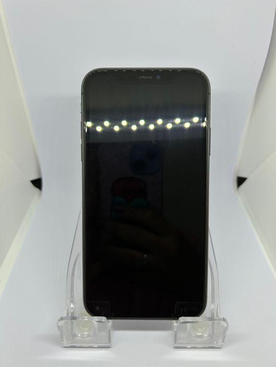 ��SIM�ե꡼ iPhone11  128GB �֥�å� �Хåƥ꡼79%