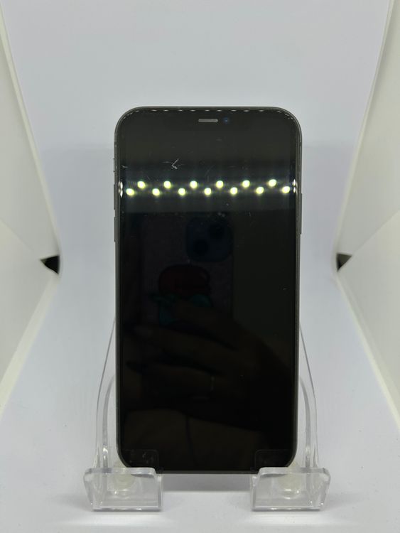 ��SIM�ե꡼ iPhone11  128GB �֥�å�