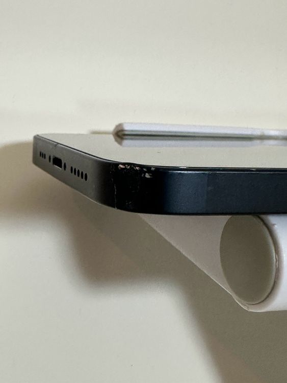 ���Хåƥ꡼84% SIM�ե꡼ iPhone13 128GB �ߥåɥʥ���