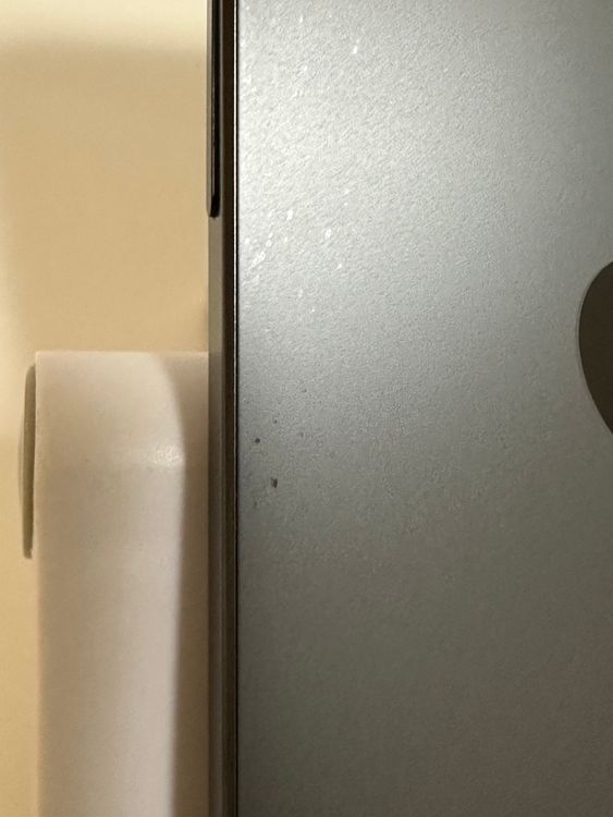 ������ �Хåƥ꡼100% SIM�ե꡼ iPhone15Pro 256GB �֥�å������˥���