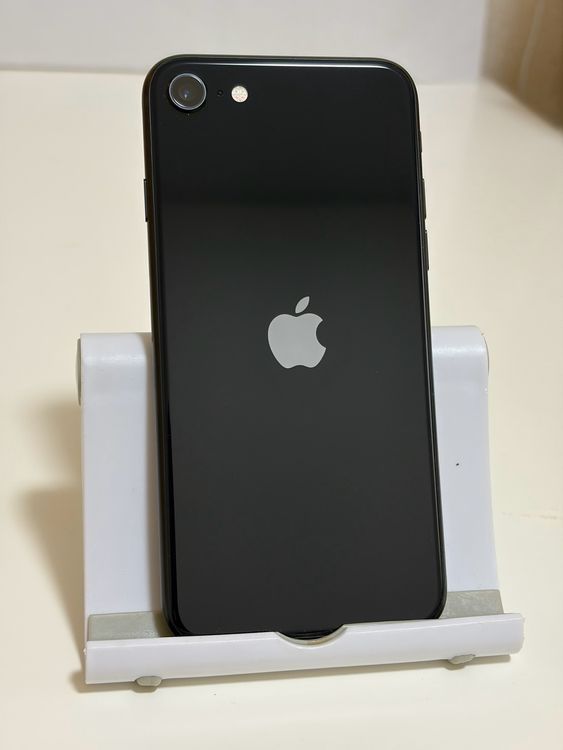 ���Хåƥ꡼88% SIM�ե꡼ iPhoneSE ��3���� 64GB �ߥåɥʥ���