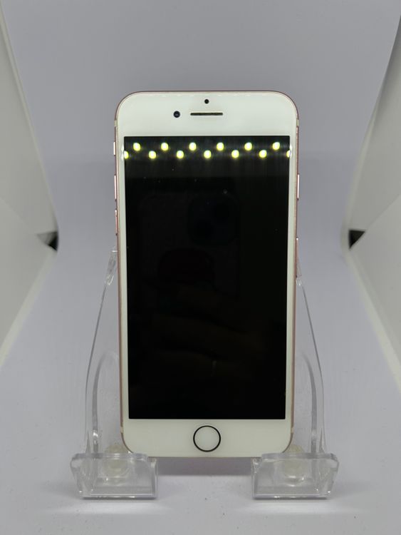 ��SIM�ե꡼ iPhone7  128GB ������������� �Хåƥ꡼50%