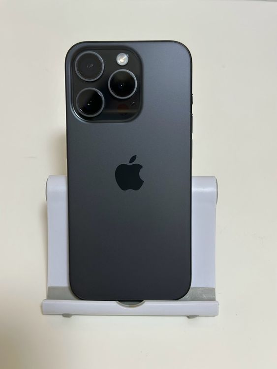 ��SIM�ե꡼ iPhone15Pro 256GB �֥�å������˥���