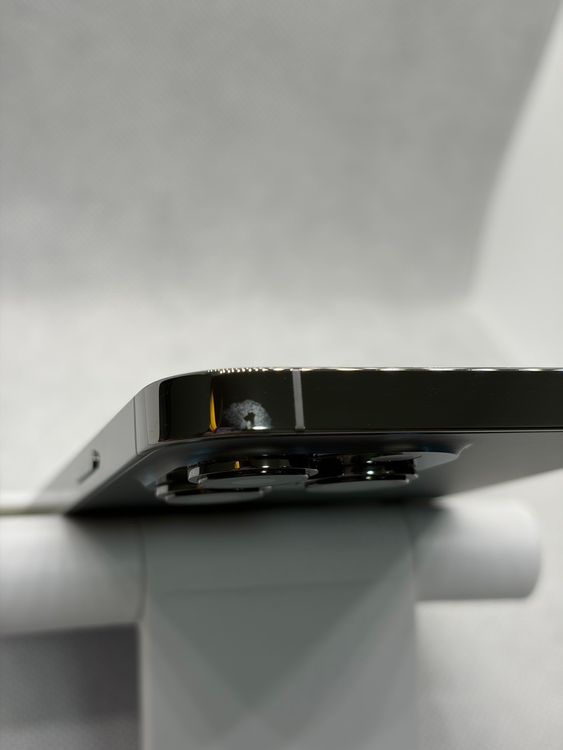 ���Хåƥ꡼100% SIM�ե꡼ iPhone13Pro 128GB ����ե�����