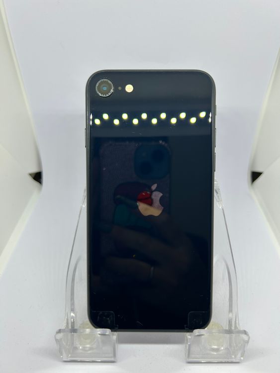 ������ SIM�ե꡼ iPhoneSE��3����  64GB �ߥåɥʥ���