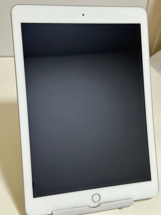 ���Хåƥ꡼84% iPad ��5���� 32GB ����С� Wi-Fi��ǥ�