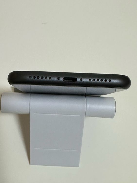��SIM�ե꡼ iPhone11 64GB �֥�å�