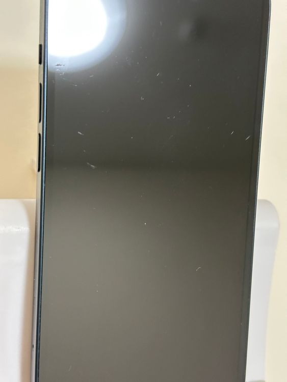 ���Хåƥ꡼83% SIM�ե꡼ iPhone13 128GB �ߥåɥʥ���