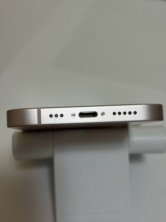 ���Хåƥ꡼85% Ķ���� SIM�ե꡼ iPhone13 128GB �ԥ�