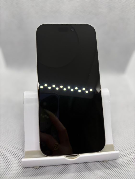 ��SIM�ե꡼ iPhone15Pro 256GB �ۥ磻�ȥ����˥��� �Хåƥ꡼82%