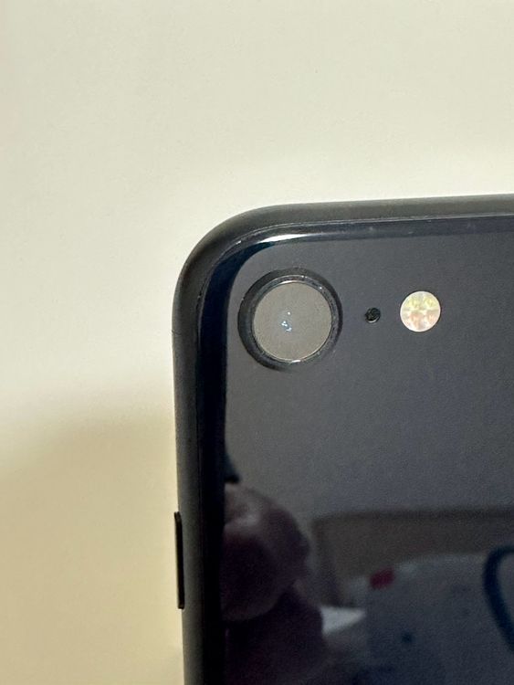 ���Хåƥ꡼100% Ķ���� SIM�ե꡼ iPhoneSE ��3���� 64GB �ߥåɥʥ���