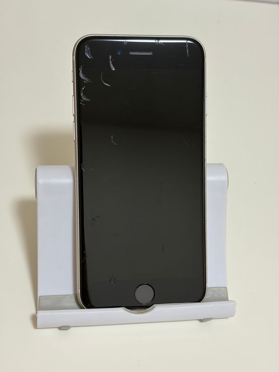 ���Хåƥ꡼80% SIM�ե꡼ iPhoneSE ��3���� 128GB �������饤��