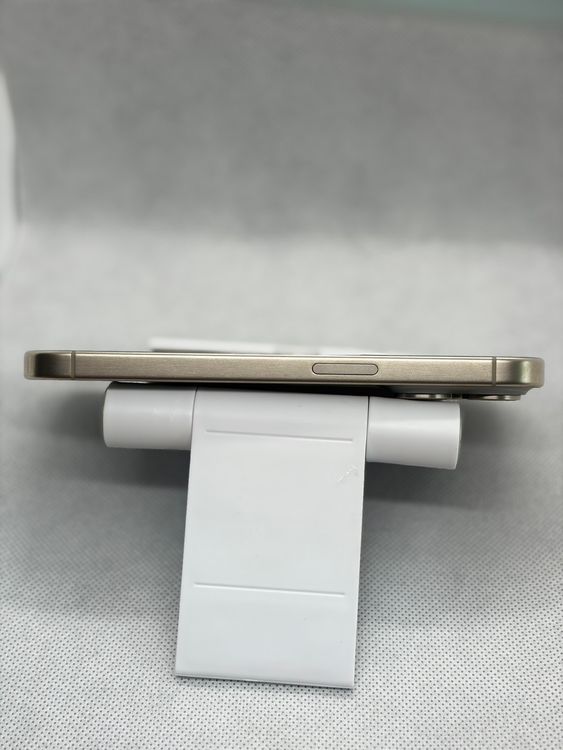 ��Ķ���� SIM�ե꡼ iPhone15Pro 512GB �ʥ���������˥���