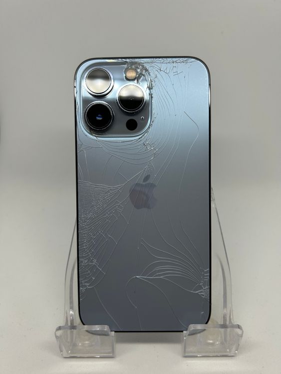 SIM�ե꡼ iPhone13Pro  256GB ������֥롼 �Хåƥ꡼74%