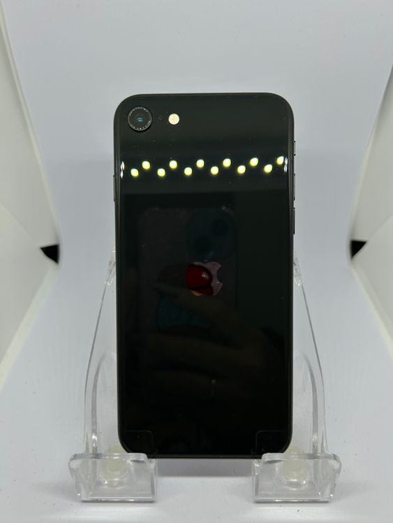 ��SIM�ե꡼ iPhoneSE��2����  64GB �֥�å�