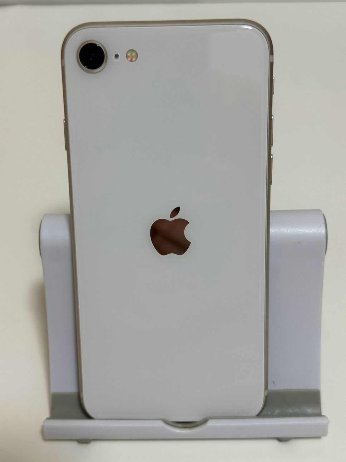 iPhoneSE 第3世代 スターライト SIMフリー バッテリー最大容量98% ムスビー｜○バッテリー87% 美品 SIMフリー iPhoneSE 第3世代 64GB