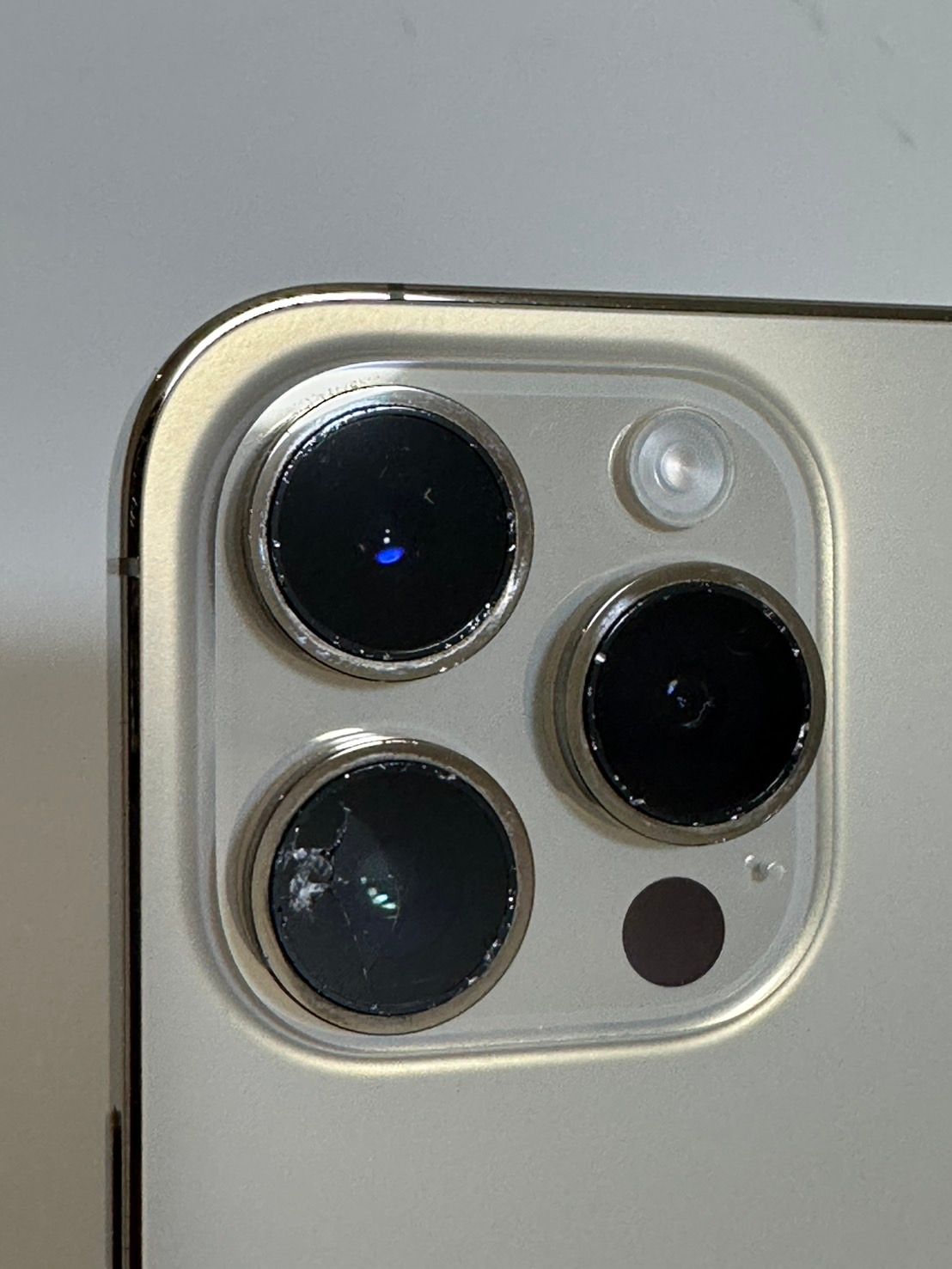 ムスビー｜○バッテリー80% SIMフリー iPhone14ProMax 256GB ゴールド
