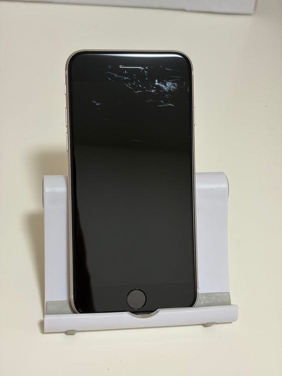 ���Хåƥ꡼86% SIM�ե꡼ iPhoneSE ��3���� 64GB �������饤��