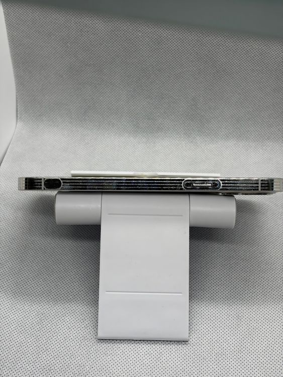 ���Хåƥ꡼86% SIM�ե꡼ iPhone12Pro 128GB ����С�