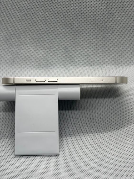 ���Хåƥ꡼80% SIM�ե꡼ iPhone14 128GB �������饤��