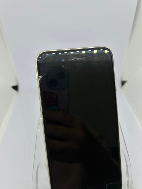 ��SIM�ե꡼ iPhoneSE��3����  64GB �������饤�� �Хåƥ꡼79%