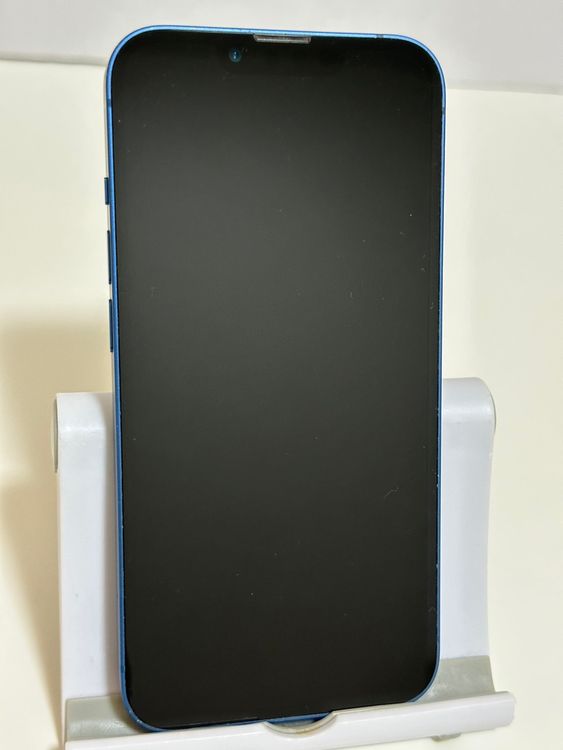 ���Хåƥ꡼82% SIM�ե꡼ iPhone13 128GB �֥롼