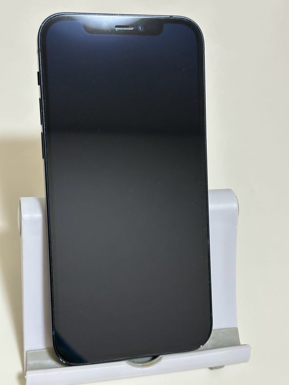 ���Хåƥ꡼80% SIM�ե꡼ iPhone12 64GB �֥�å�