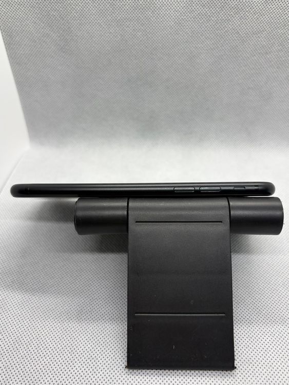 ���ϥԥͥ��ͥå� SIM�ե꡼ iPhoneSE ��2���� 128GB �֥�å�